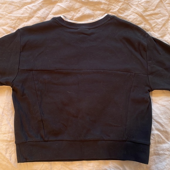 New Balance Cropped Sweatshirt - Picture 2 of 5